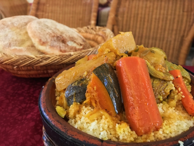 タジン鍋　モロッコ料理
