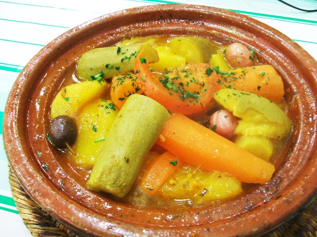 タジン鍋　モロッコ料理